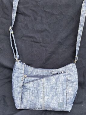 Casual Denim-Effect Blue Crossbody Bag - Everyday Hands-Free Carry
